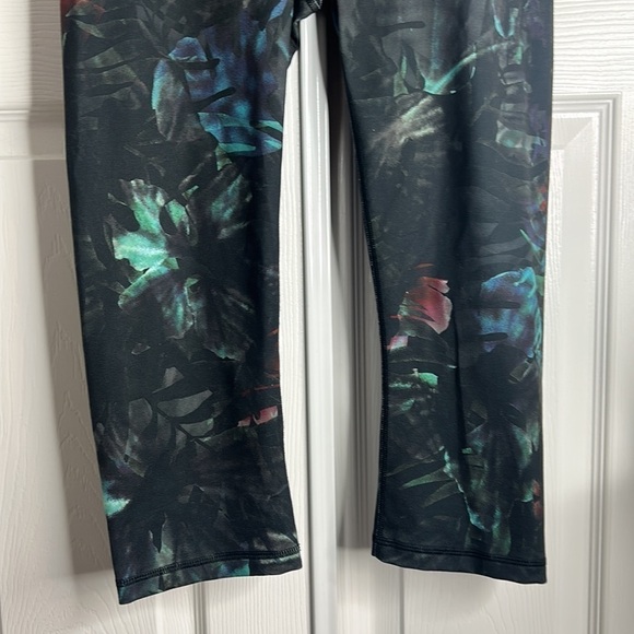 Lucy Capris Workout Stretch Leggings M Blue Green - Picture 3 of 5